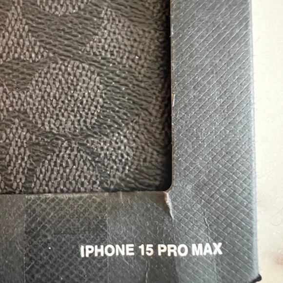 Coach 15 pro max leather case - Picture 2 of 4